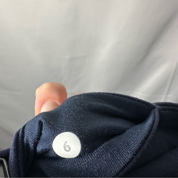 lululemon athletica Navy Leggings High Waist Camo Crop size 6 - Picture 6 of 6
